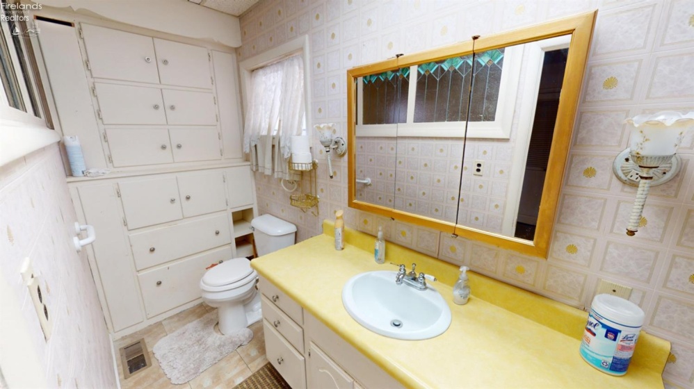 533 Union Place, Fremont, 43420, 3 Bedrooms Bedrooms, ,2 BathroomsBathrooms,Residential,For Sale,Union,20263046