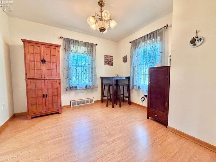 334 Union Street, Bellevue, 44811, 3 Bedrooms Bedrooms, ,2 BathroomsBathrooms,Residential,For Sale,Union,20263069