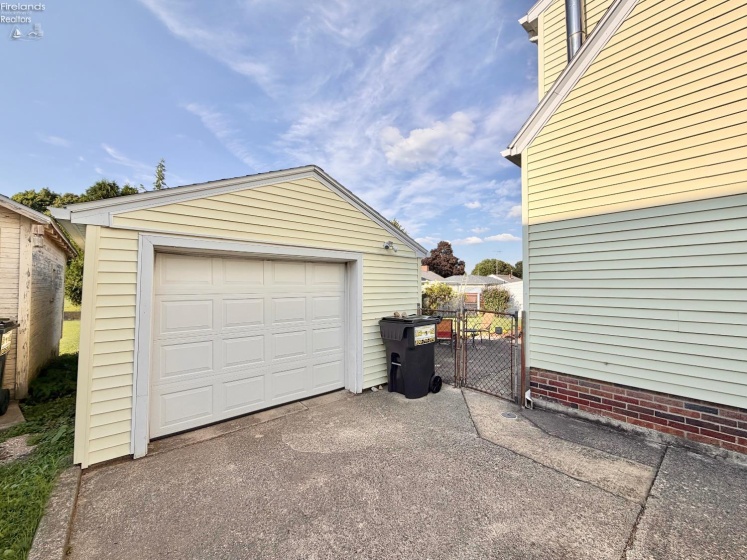 334 Union Street, Bellevue, 44811, 3 Bedrooms Bedrooms, ,2 BathroomsBathrooms,Residential,For Sale,Union,20263069