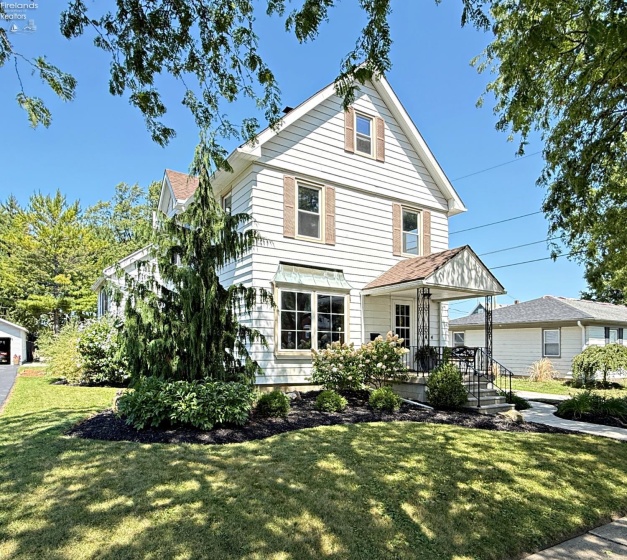 414 Hedges Street, Tiffin, 44883, 3 Bedrooms Bedrooms, ,2 BathroomsBathrooms,Residential,For Sale,Hedges,20263034