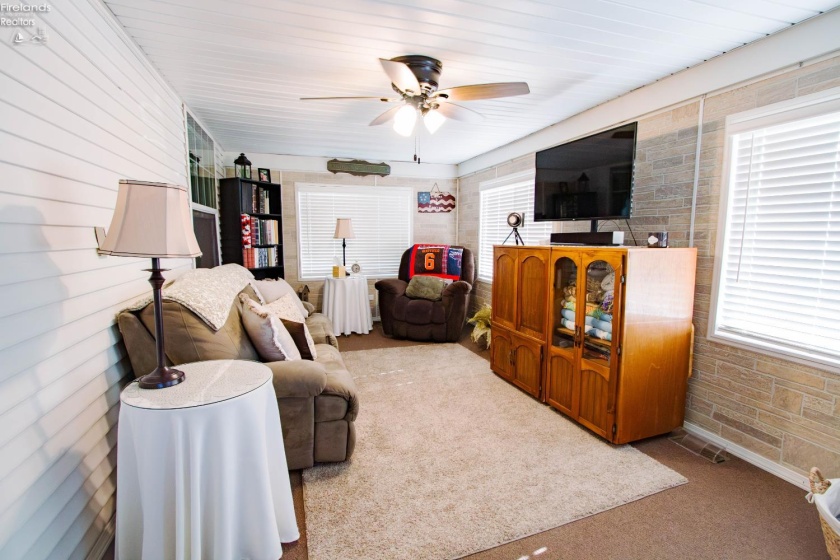 2614 Tiffin Ave, Sandusky, 44870, 3 Bedrooms Bedrooms, ,2 BathroomsBathrooms,Residential,For Sale,Tiffin Ave,20263074