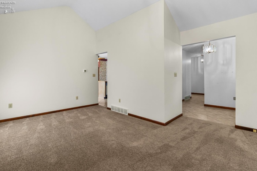 838 Bellaire Drive, Bellevue, 44811, 3 Bedrooms Bedrooms, ,2 BathroomsBathrooms,Residential,For Sale,Bellaire,20263075