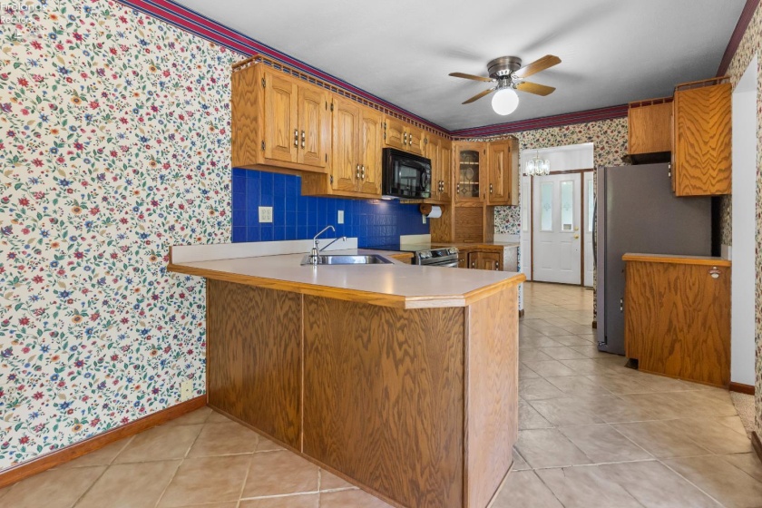 838 Bellaire Drive, Bellevue, 44811, 3 Bedrooms Bedrooms, ,2 BathroomsBathrooms,Residential,For Sale,Bellaire,20263075