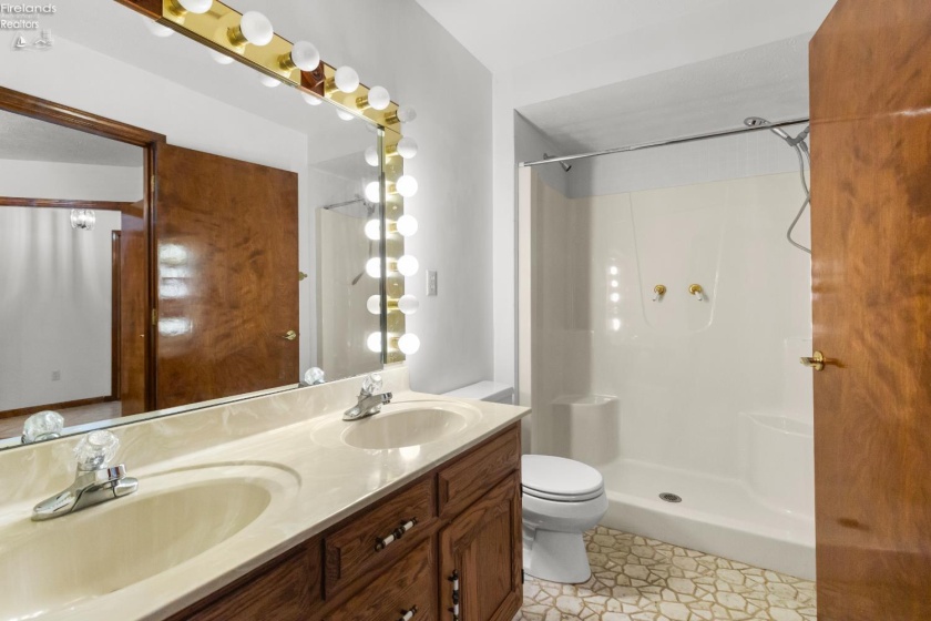 838 Bellaire Drive, Bellevue, 44811, 3 Bedrooms Bedrooms, ,2 BathroomsBathrooms,Residential,For Sale,Bellaire,20263075