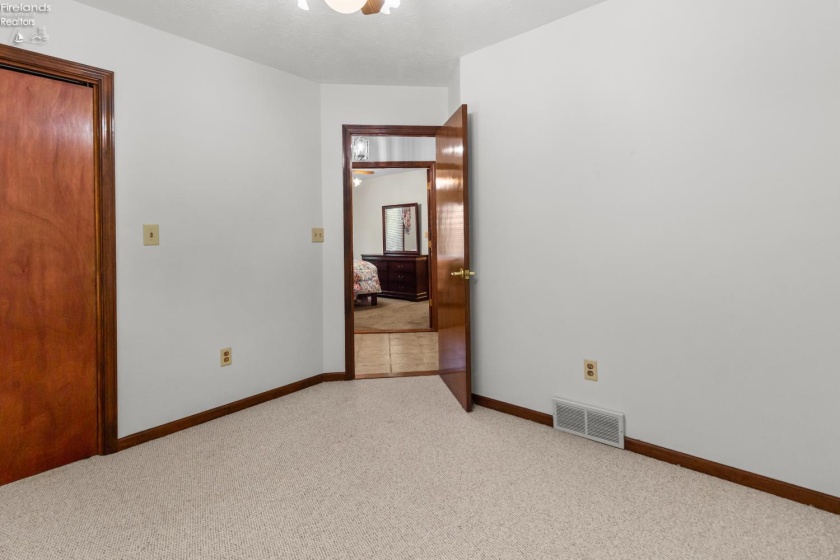 838 Bellaire Drive, Bellevue, 44811, 3 Bedrooms Bedrooms, ,2 BathroomsBathrooms,Residential,For Sale,Bellaire,20263075