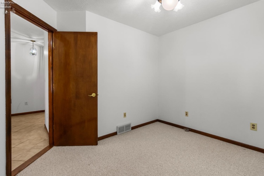 838 Bellaire Drive, Bellevue, 44811, 3 Bedrooms Bedrooms, ,2 BathroomsBathrooms,Residential,For Sale,Bellaire,20263075