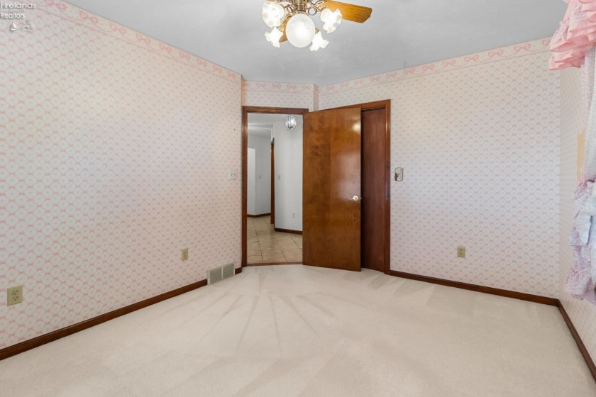 838 Bellaire Drive, Bellevue, 44811, 3 Bedrooms Bedrooms, ,2 BathroomsBathrooms,Residential,For Sale,Bellaire,20263075