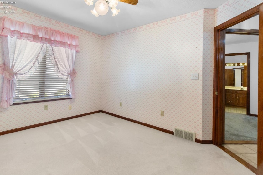 838 Bellaire Drive, Bellevue, 44811, 3 Bedrooms Bedrooms, ,2 BathroomsBathrooms,Residential,For Sale,Bellaire,20263075