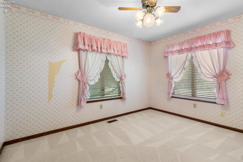838 Bellaire Drive, Bellevue, 44811, 3 Bedrooms Bedrooms, ,2 BathroomsBathrooms,Residential,For Sale,Bellaire,20263075