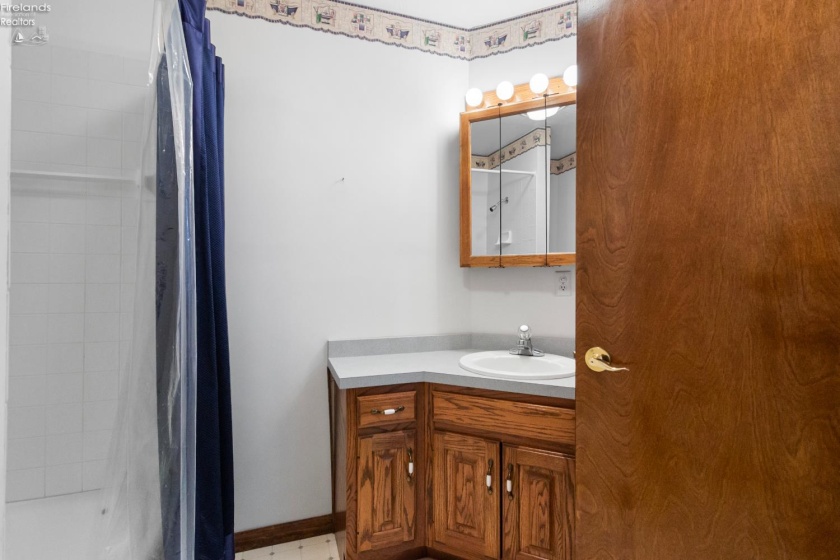 838 Bellaire Drive, Bellevue, 44811, 3 Bedrooms Bedrooms, ,2 BathroomsBathrooms,Residential,For Sale,Bellaire,20263075
