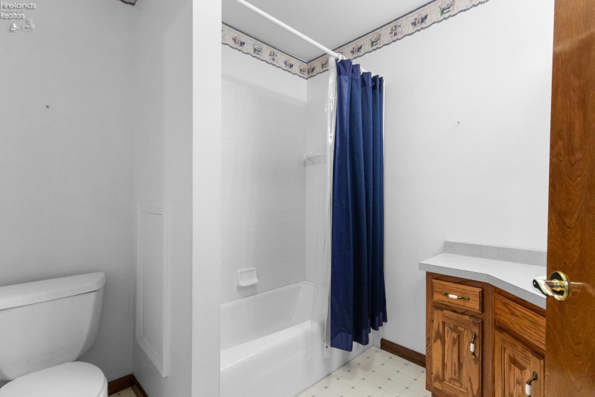 838 Bellaire Drive, Bellevue, 44811, 3 Bedrooms Bedrooms, ,2 BathroomsBathrooms,Residential,For Sale,Bellaire,20263075