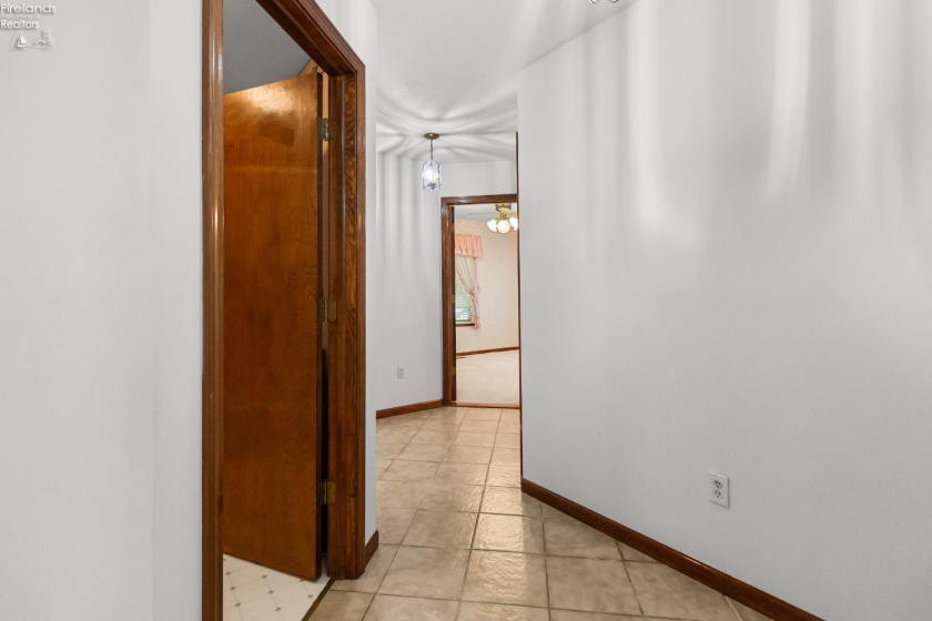 838 Bellaire Drive, Bellevue, 44811, 3 Bedrooms Bedrooms, ,2 BathroomsBathrooms,Residential,For Sale,Bellaire,20263075