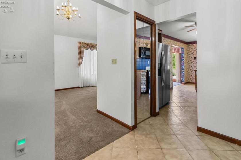 838 Bellaire Drive, Bellevue, 44811, 3 Bedrooms Bedrooms, ,2 BathroomsBathrooms,Residential,For Sale,Bellaire,20263075