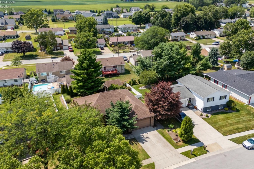 838 Bellaire Drive, Bellevue, 44811, 3 Bedrooms Bedrooms, ,2 BathroomsBathrooms,Residential,For Sale,Bellaire,20263075
