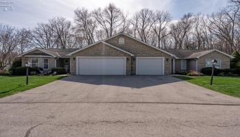 590 Vineyard Circle, Port Clinton, 43452, 2 Bedrooms Bedrooms, ,2 BathroomsBathrooms,Residential,For Sale,Vineyard,20263089