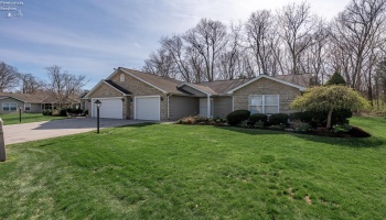 590 Vineyard Circle, Port Clinton, 43452, 2 Bedrooms Bedrooms, ,2 BathroomsBathrooms,Residential,For Sale,Vineyard,20263089