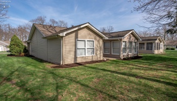 590 Vineyard Circle, Port Clinton, 43452, 2 Bedrooms Bedrooms, ,2 BathroomsBathrooms,Residential,For Sale,Vineyard,20263089