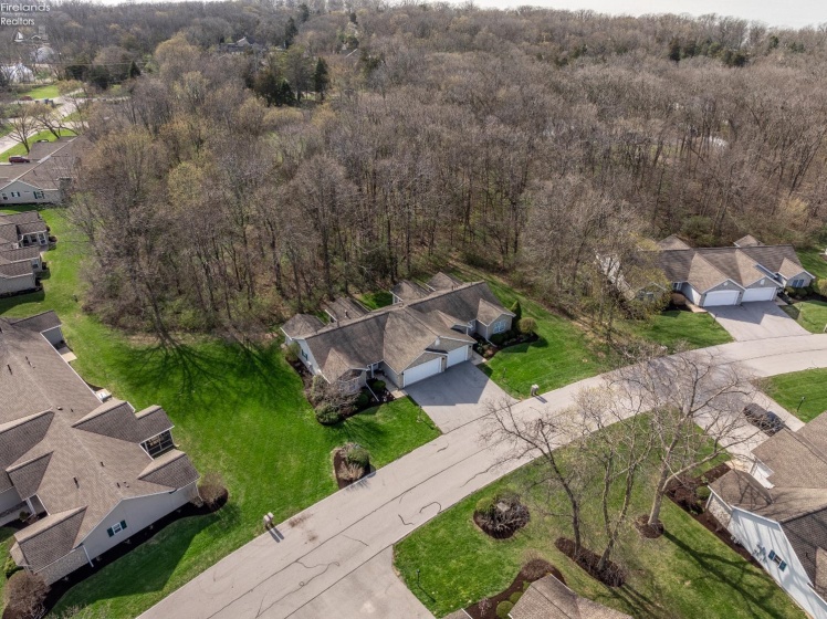 590 Vineyard Circle, Port Clinton, 43452, 2 Bedrooms Bedrooms, ,2 BathroomsBathrooms,Residential,For Sale,Vineyard,20263089