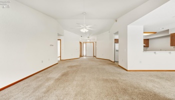 590 Vineyard Circle, Port Clinton, 43452, 2 Bedrooms Bedrooms, ,2 BathroomsBathrooms,Residential,For Sale,Vineyard,20263089