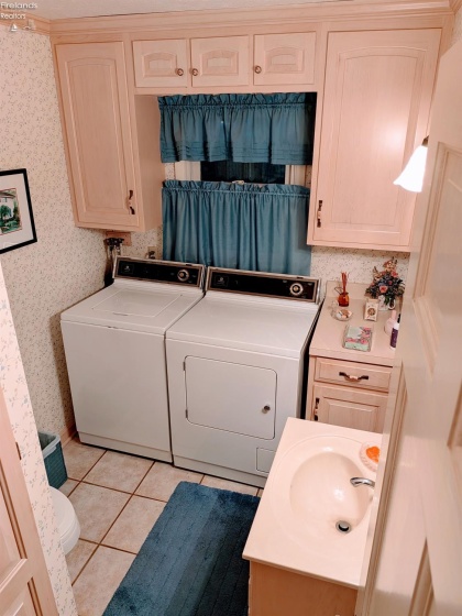 1371 Sanford Street, Vermilion, 44089, 4 Bedrooms Bedrooms, ,3 BathroomsBathrooms,Residential,For Sale,Sanford,20263077