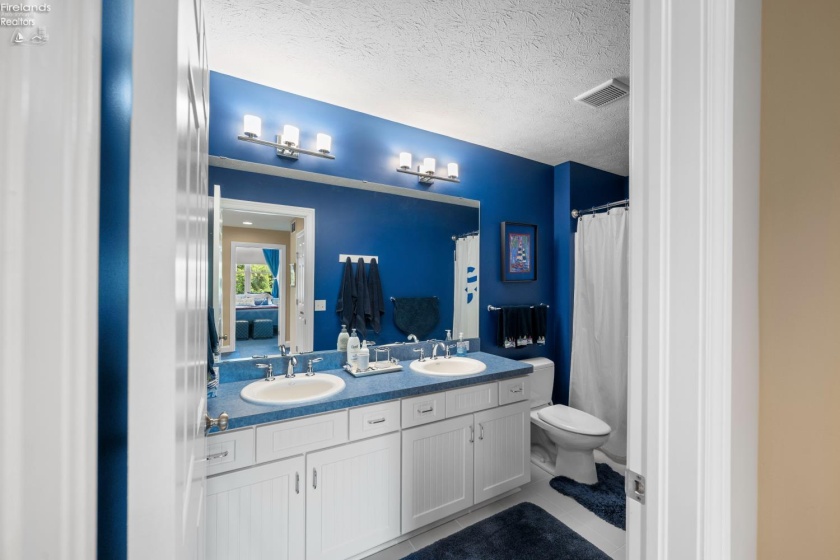 2840 Sanctuary Drive, Port Clinton, 43452, 4 Bedrooms Bedrooms, ,4 BathroomsBathrooms,Residential,For Sale,Sanctuary,20263088
