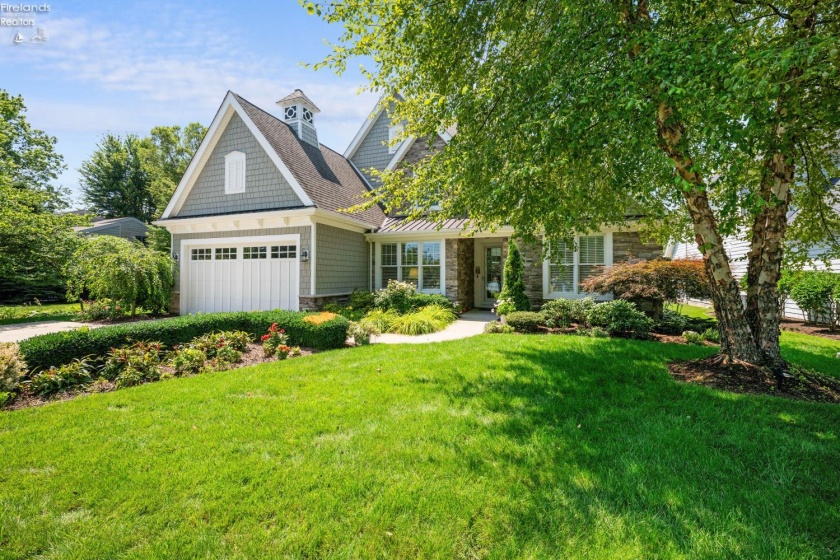 2840 Sanctuary Drive, Port Clinton, 43452, 4 Bedrooms Bedrooms, ,4 BathroomsBathrooms,Residential,For Sale,Sanctuary,20263088