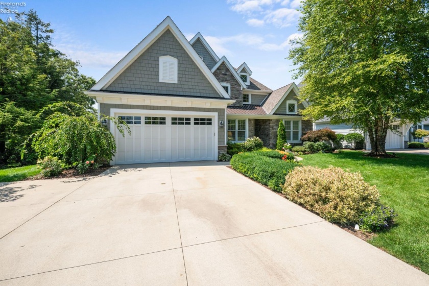 2840 Sanctuary Drive, Port Clinton, 43452, 4 Bedrooms Bedrooms, ,4 BathroomsBathrooms,Residential,For Sale,Sanctuary,20263088