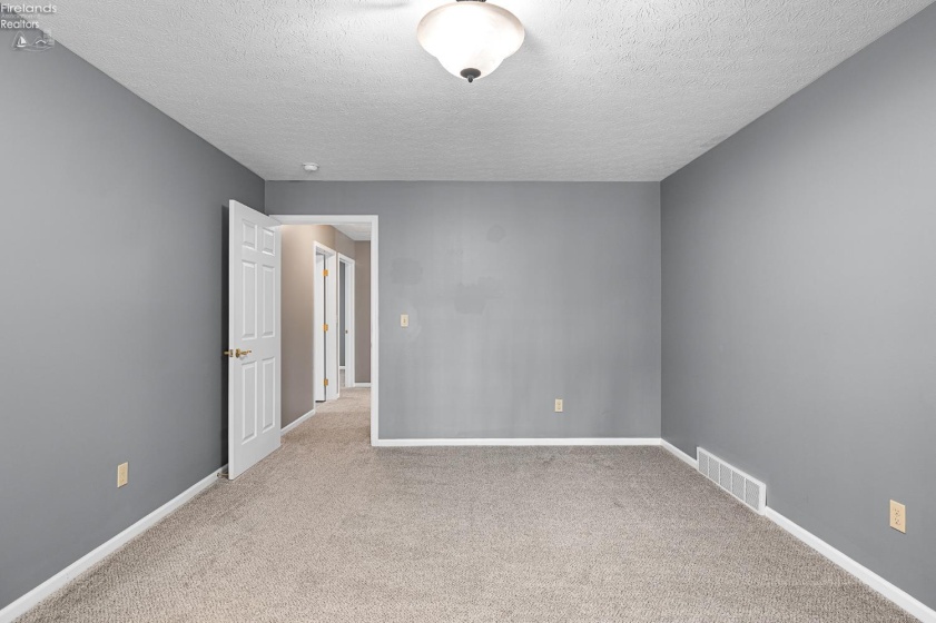 213 Westminster Way, Elyria, 44035, 3 Bedrooms Bedrooms, ,2 BathroomsBathrooms,Residential,For Sale,Westminster,20263067