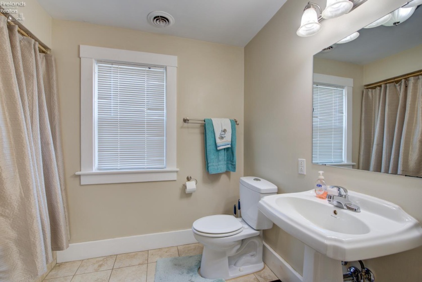 193 Main, Norwalk, 44857, 3 Bedrooms Bedrooms, ,2 BathroomsBathrooms,Residential,For Sale,Main,20263061