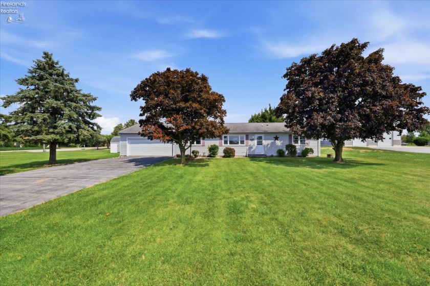 2035 Township Road 159, Tiffin, 44883, 3 Bedrooms Bedrooms, ,2 BathroomsBathrooms,Residential,For Sale,Township Road 159,20263055