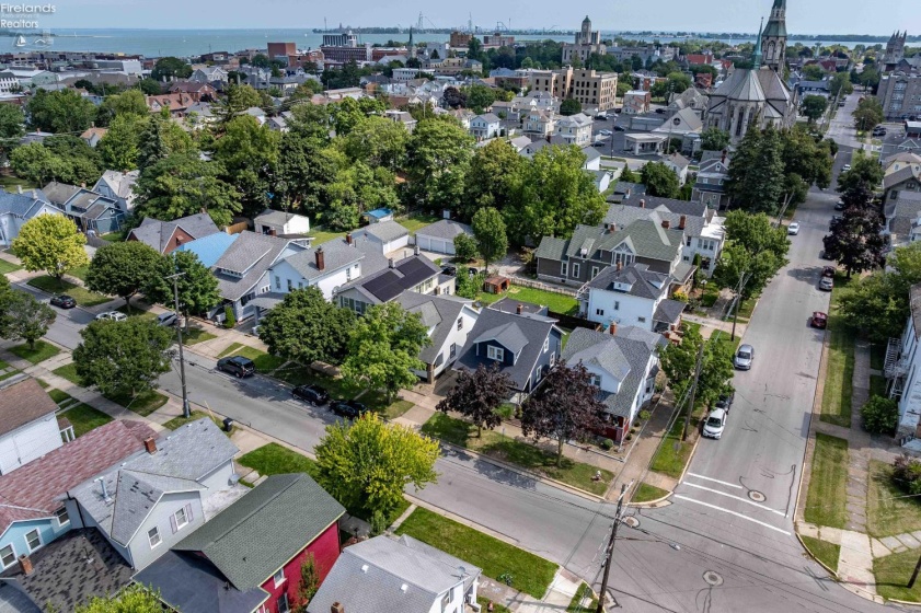 426 Lawrence Street, Sandusky, 44870, 3 Bedrooms Bedrooms, ,1 BathroomBathrooms,Residential,For Sale,Lawrence,20263097