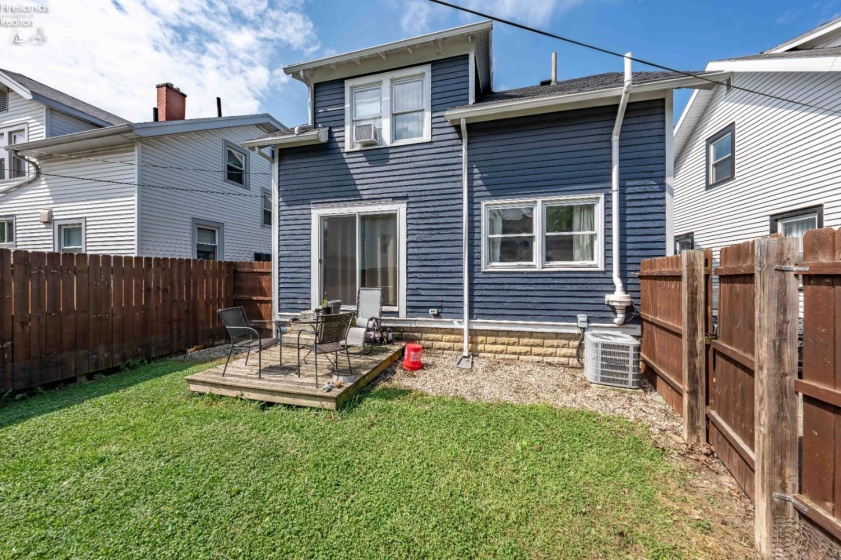 428 Lawrence Street, Sandusky, 44870, 3 Bedrooms Bedrooms, ,1 BathroomBathrooms,Residential,For Sale,Lawrence,20263099
