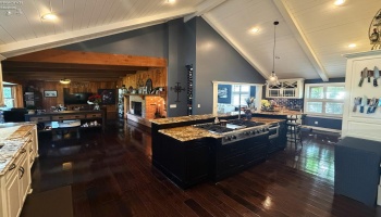 412 Gateway Boulevard, Huron, 44839, 4 Bedrooms Bedrooms, ,4 BathroomsBathrooms,Residential,For Sale,Gateway,20263110