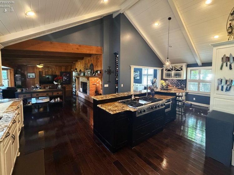 412 Gateway Boulevard, Huron, 44839, 4 Bedrooms Bedrooms, ,4 BathroomsBathrooms,Residential,For Sale,Gateway,20263110