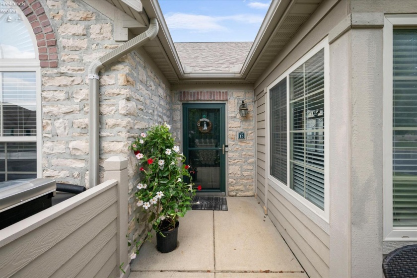 2749 Canterbury, Port Clinton, 43452, 3 Bedrooms Bedrooms, ,2 BathroomsBathrooms,Residential,For Sale,Canterbury,20263105
