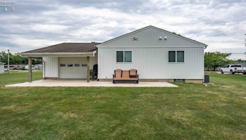 3125 Canal Road, Port Clinton, 43452, 2 Bedrooms Bedrooms, ,1 BathroomBathrooms,Residential,For Sale,Canal,20263073