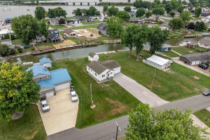 3125 Canal Road, Port Clinton, 43452, 2 Bedrooms Bedrooms, ,1 BathroomBathrooms,Residential,For Sale,Canal,20263073