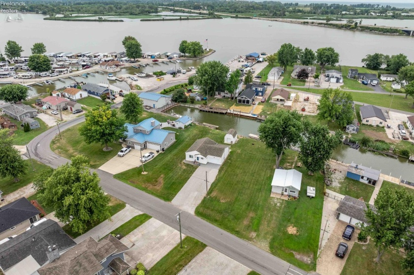 3125 Canal Road, Port Clinton, 43452, 2 Bedrooms Bedrooms, ,1 BathroomBathrooms,Residential,For Sale,Canal,20263073
