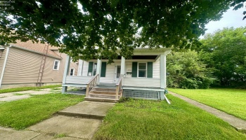1813 Sandusky, Sandusky, 44870, 4 Bedrooms Bedrooms, ,1 BathroomBathrooms,Residential,For Sale,Sandusky,20263112 1813 Sandusky, Sandusky, 44870, 4 Bedrooms Bedrooms, ,1 BathroomBathrooms,Residential,For Sale,Sandusky,20263112