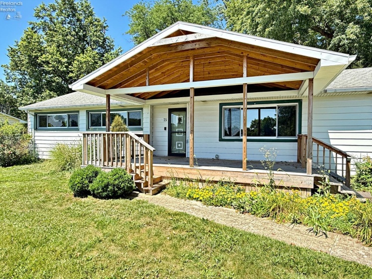 75 Glenn Street, Tiffin, 44883, 3 Bedrooms Bedrooms, ,2 BathroomsBathrooms,Residential,For Sale,Glenn,20263080