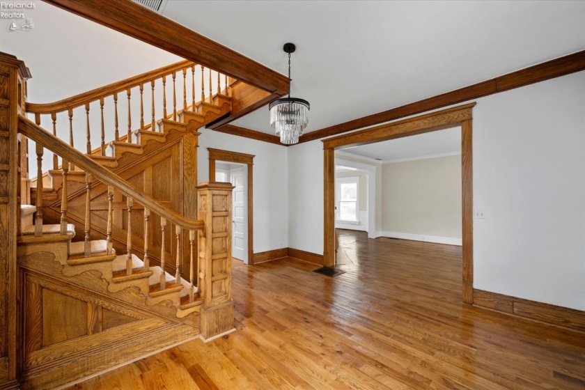 521 2nd Street, Port Clinton, 43452, 5 Bedrooms Bedrooms, ,3 BathroomsBathrooms,Residential,For Sale,2nd,20263117