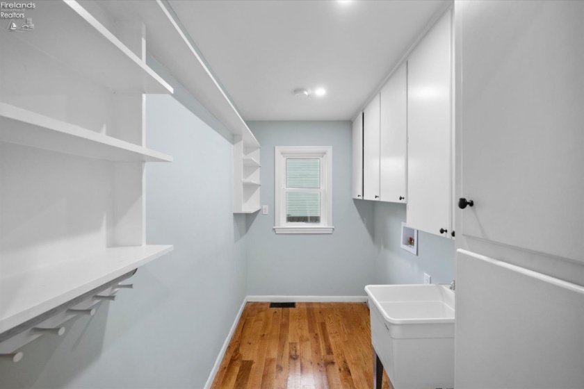 521 2nd Street, Port Clinton, 43452, 5 Bedrooms Bedrooms, ,3 BathroomsBathrooms,Residential,For Sale,2nd,20263117