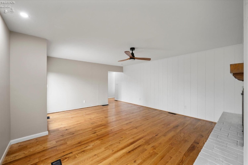 521 2nd Street, Port Clinton, 43452, 5 Bedrooms Bedrooms, ,3 BathroomsBathrooms,Residential,For Sale,2nd,20263117