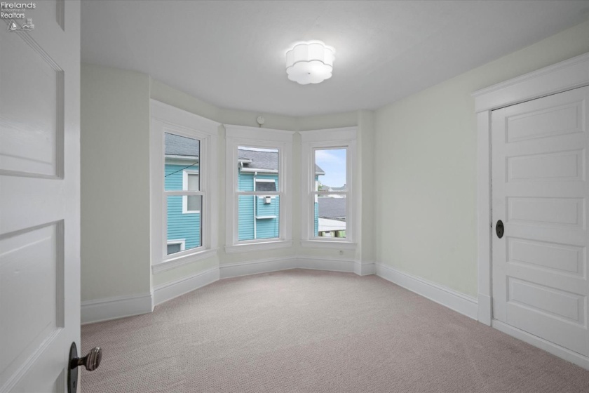 521 2nd Street, Port Clinton, 43452, 5 Bedrooms Bedrooms, ,3 BathroomsBathrooms,Residential,For Sale,2nd,20263117
