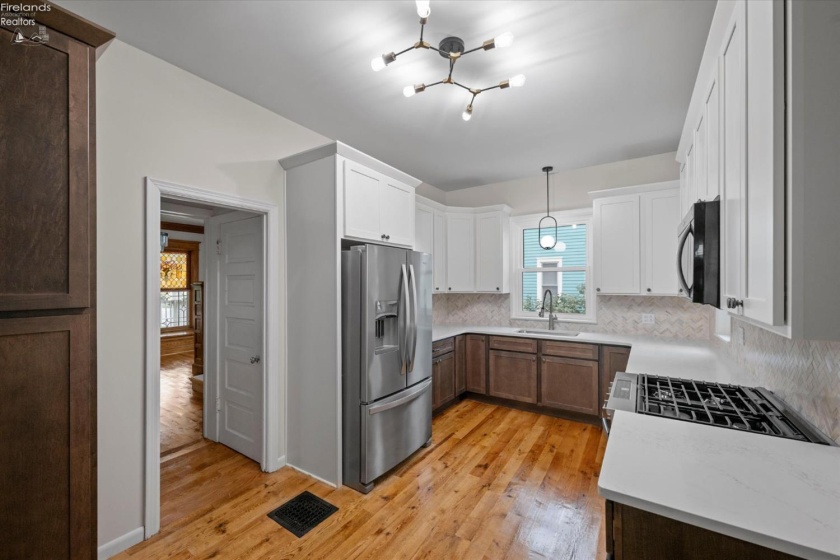 521 2nd Street, Port Clinton, 43452, 5 Bedrooms Bedrooms, ,3 BathroomsBathrooms,Residential,For Sale,2nd,20263117