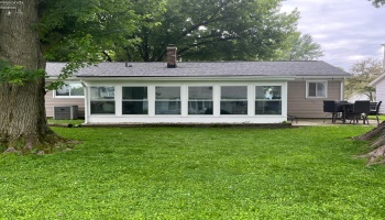 2909 Sunset Lane, Sandusky, 44870, 3 Bedrooms Bedrooms, ,1 BathroomBathrooms,Residential,For Sale,Sunset,20262957