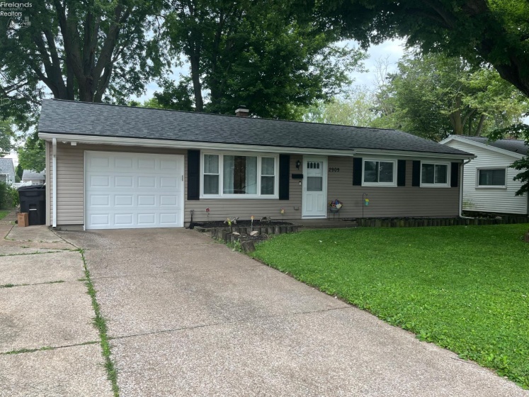 2909 Sunset Lane, Sandusky, 44870, 3 Bedrooms Bedrooms, ,1 BathroomBathrooms,Residential,For Sale,Sunset,20262957