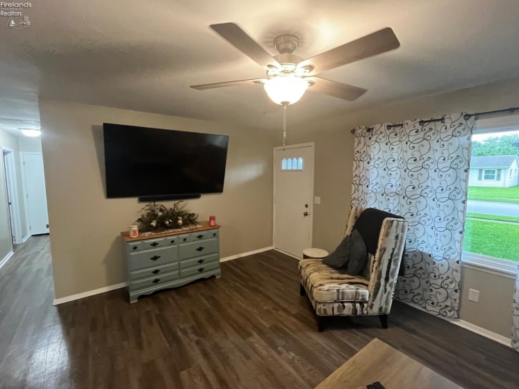 2909 Sunset Lane, Sandusky, 44870, 3 Bedrooms Bedrooms, ,1 BathroomBathrooms,Residential,For Sale,Sunset,20262957