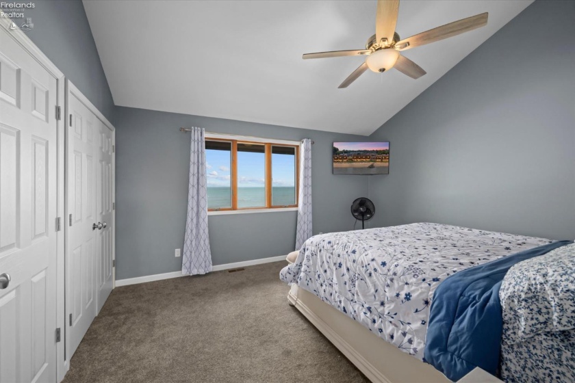 35 Grande Lake Drive, Port Clinton, 43452, 2 Bedrooms Bedrooms, ,2 BathroomsBathrooms,Residential,For Sale,Grande Lake,20263122