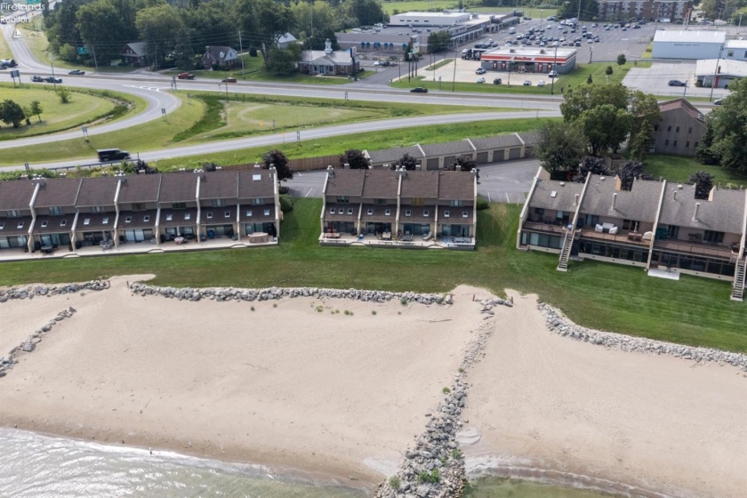35 Grande Lake Drive, Port Clinton, 43452, 2 Bedrooms Bedrooms, ,2 BathroomsBathrooms,Residential,For Sale,Grande Lake,20263122